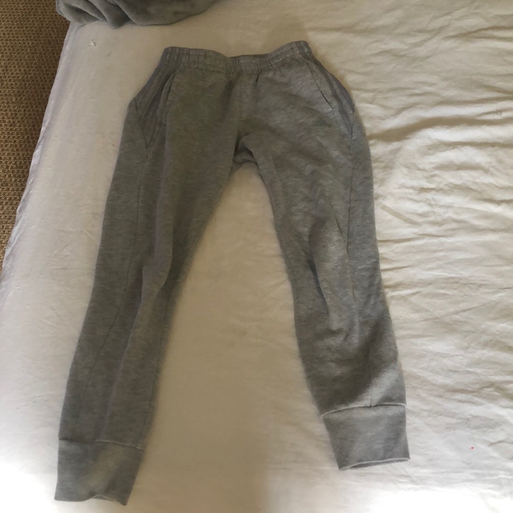 Adidas. Sweatpants L/G